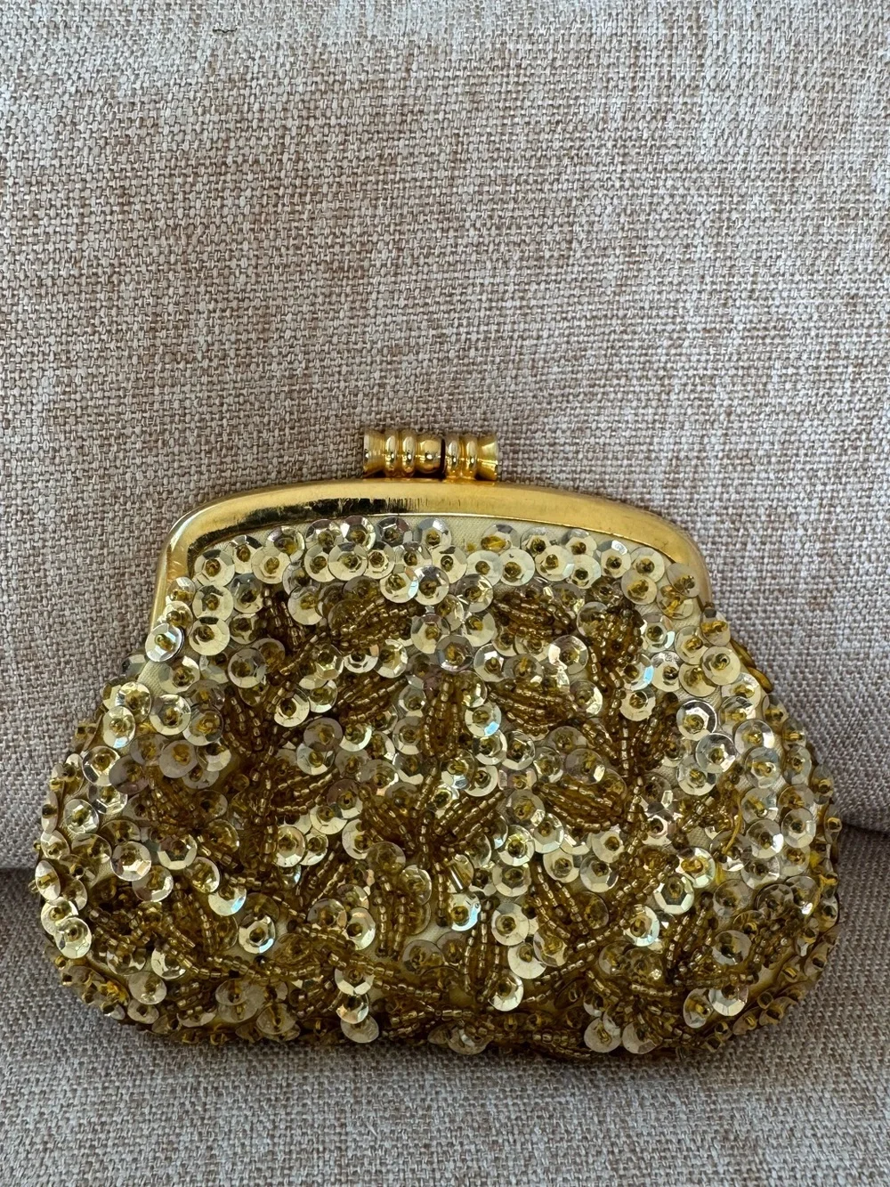 Anne Klein by St. Thomas Vintage Gold Sequin Beaded Kiss Lock Coin Purse Clutch